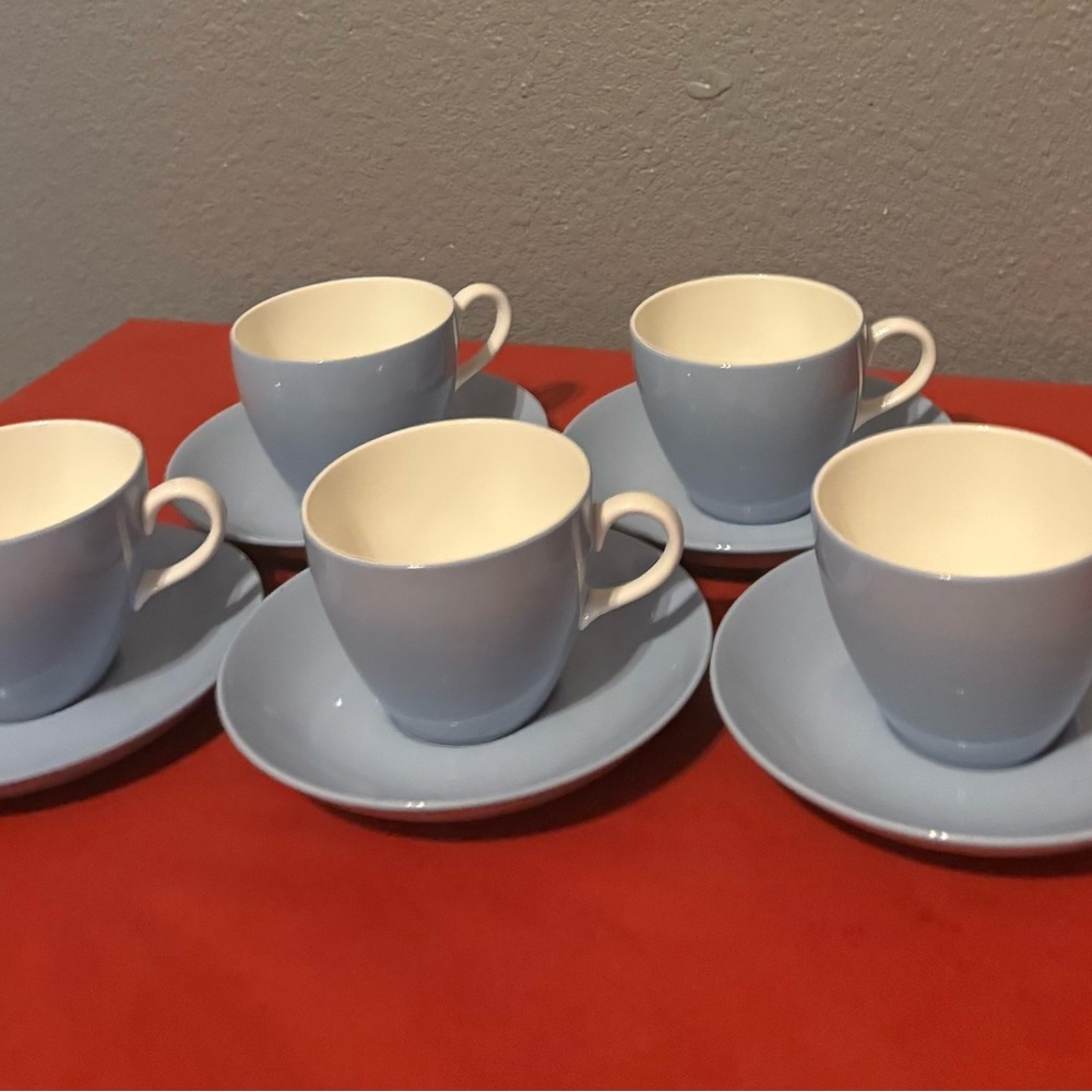 Vintage Wedgwood Blue Porcelain Tea Cup and Saucer (set of 5)